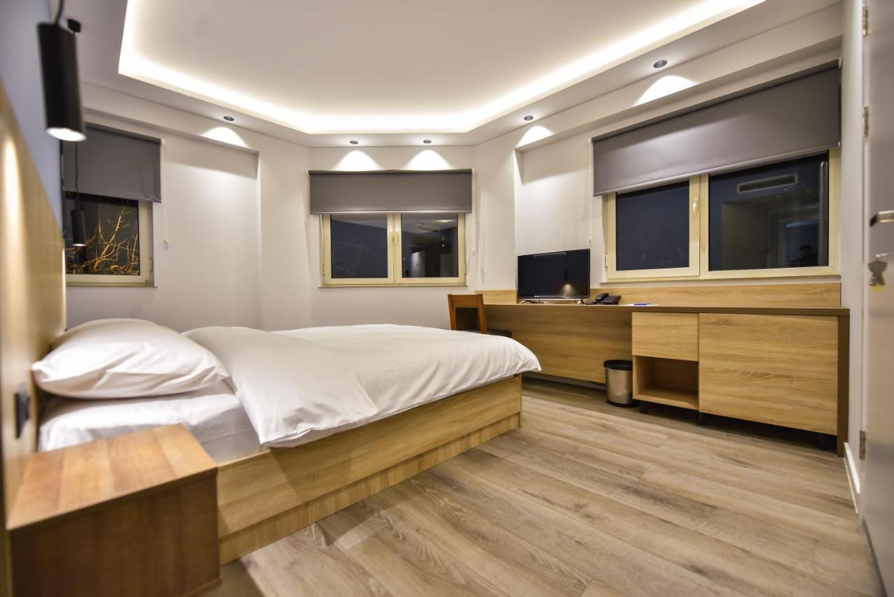 Baron Boutique Hotel Yerevan Luaran gambar